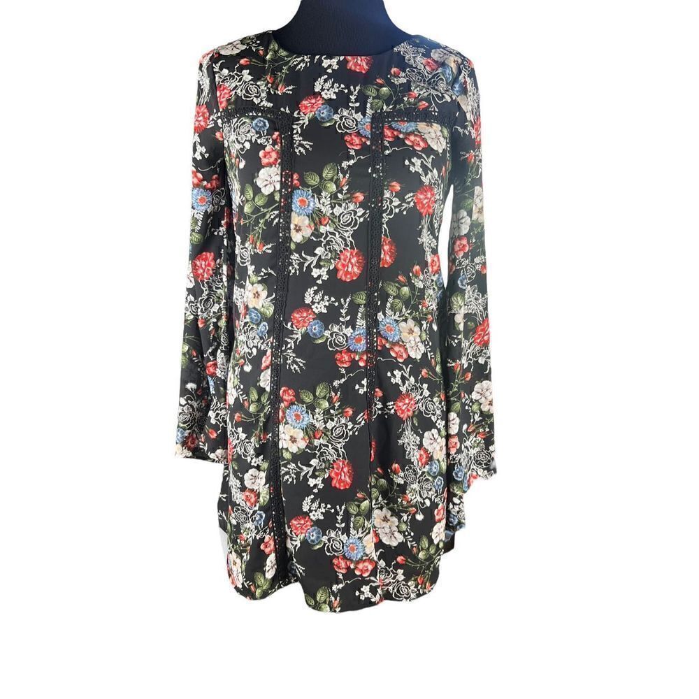 Miami Women's Floral Embroidered Shift Black Long Sleeve Short Dress Size M